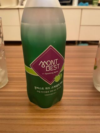 몽베스트 Montbest with Sparkling water Lime20병 — 5점을 준 리뷰어가 2022년 8월 올린 사용 사진