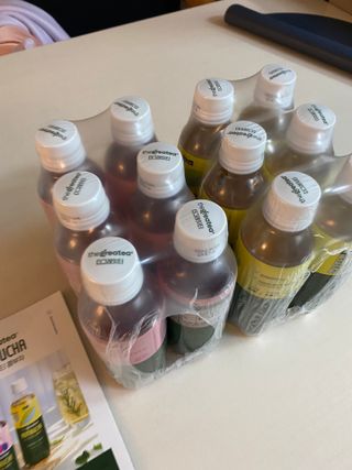 더그레잇티 콤부차 300ml *12개입 (오리지널 6개+베리리치 6개) — 4점을 준 리뷰어가 2022년 7월 올린 사용 사진