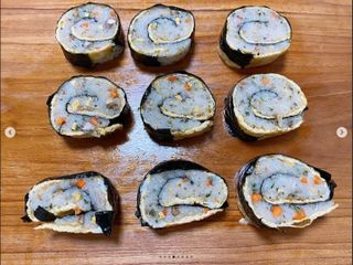 해풀잎 누구나 김밥*1ea [(혼합야채 35g *1ea,  김밥김 (5g, 5ea),  양념간장 (6g, 5ea), 참기름(5g, 2ea)] — 4점을 준 리뷰어가 2022년 7월 올린 사용 사진