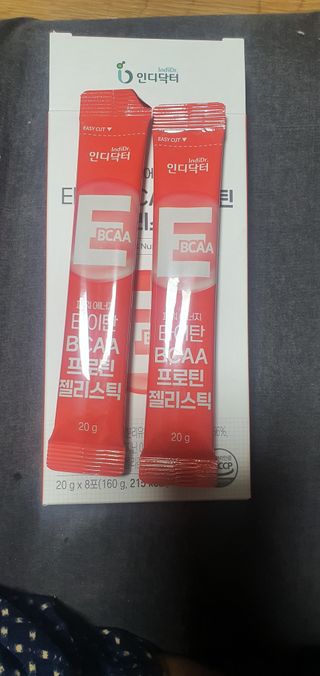 [인디닥터] 타이탄 BCAA 프로틴 젤리스틱 — 5점을 준 리뷰어가 2022년 4월 올린 사용 사진