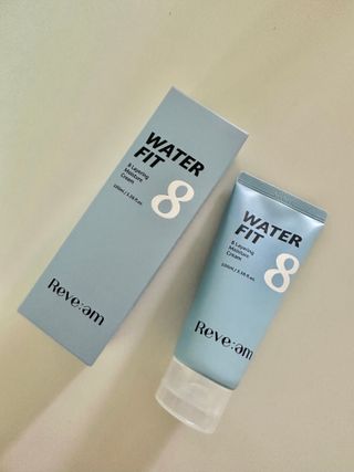 나우 [리브엠]피부 속부터 겹겹이, 촘촘하게! 워터핏8중 수분착붙 크림 — 5점을 준 리뷰어가 2025년 5월 올린 사용 사진