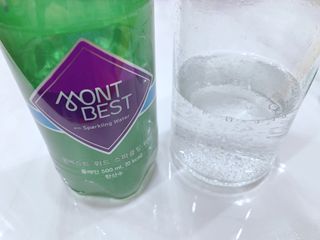 몽베스트 Montbest with Sparkling water Plain 20병 — 5점을 준 리뷰어가 2022년 12월 올린 사용 사진