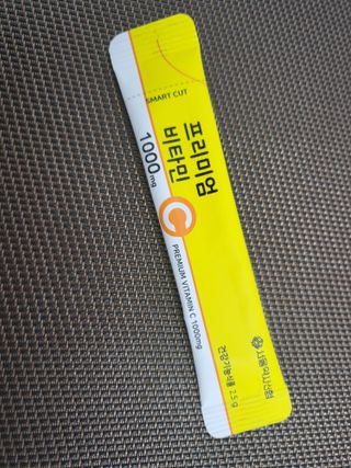 서울약사신협 프리미엄 비타민C 1,000mg_2.5g x 50포 — 4점을 준 리뷰어가 2021년 10월 올린 사용 사진