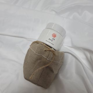 AYU25[아유트웬티파이브]다마스크로즈워터 베이스 천연 수분 촉촉 크림 — 5점을 준 리뷰어가 2021년 5월 올린 사용 사진