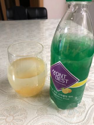 몽베스트 Montbest with Sparkling water Lemon OR Lime 20병(랜덤) — 5점을 준 리뷰어가 2021년 10월 올린 사용 사진