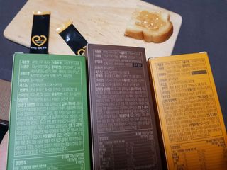 짜먹는 이지견과 짜먹는 이지아몬드, 짜먹는 이지허니피넛, 짜먹는 이지캐슈넛 각 10g X  10포 — 5점을 준 리뷰어가 2021년 2월 올린 사용 사진