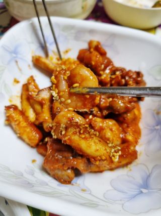 화끈한녀석들 새오똥400g 새우,오징어,똥집 볶음요리 소스,밀떡, 참기름 포함 — 5점을 준 리뷰어가 2022년 12월 올린 사용 사진
