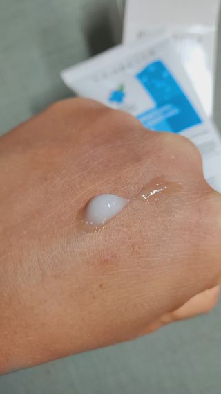 랑벨 수퍼내츄럴 아쿠아 수딩 크림 100ml — 5점을 준 리뷰어가 2022년 4월 올린 사용 사진