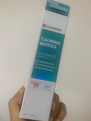 리더스코스메틱 리더스 카밍 바이오틱스 선 에센스 SPF 50+ PA++++ — 5점을 준 리뷰어가 2022년 6월 올린 사용 사진