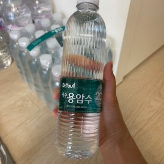 닥터유 제주용암수 닥터유 용암수 — 4.5점을 준 리뷰어가 2021년 8월 올린 사용 사진