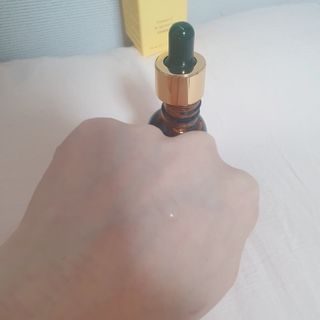 스킨큐어 산다화 비타민c 화이트닝 에센스 30ml — 5점을 준 리뷰어가 2024년 1월 올린 사용 사진