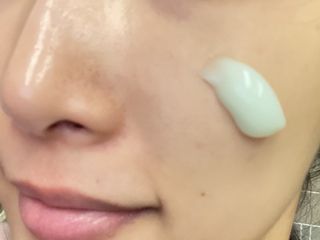 랑벨 랑바이오 블랙 시카 크림 50ml(블랙비 프로폴리스, 시카 4종, 판테놀 10 함유) — 5점을 준 리뷰어가 2022년 4월 올린 사용 사진