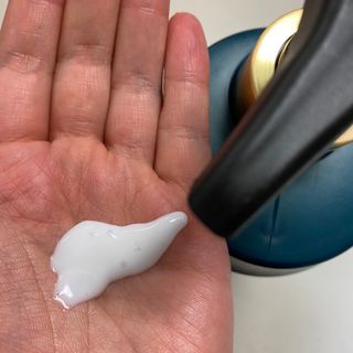 [포레스트스토리] 탈모증상완화 샴푸 1,000ml — 5점을 준 리뷰어가 2022년 3월 올린 사용 사진