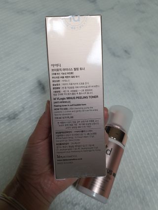 아이디플라코스메틱 아이디 브이로직 마이너스 필링 토너 110ml — 5점을 준 리뷰어가 2022년 1월 올린 사용 사진
