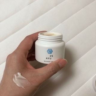 AYU25[아유트웬티파이브]다마스크로즈워터 베이스 천연 수분 촉촉 크림 — 리뷰어가 2021년 3월 올린 사용 사진