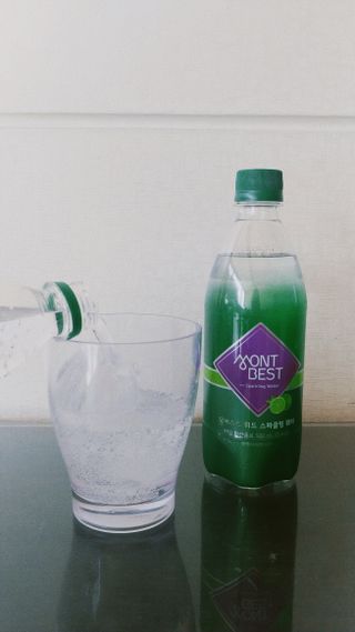 몽베스트 Montbest with Sparkling water Lime20병 — 4.5점을 준 리뷰어가 2021년 10월 올린 사용 사진