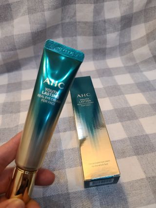 [NEW 탄력유턴 아이크림] AHC 유스 래스팅 리얼 아이크림 포 페이스 — 5점을 준 리뷰어가 2021년 3월 올린 사용 사진