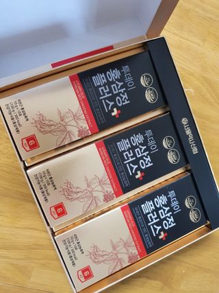 서울약사신협_투데이홍삼정플러스스틱_10g x 30포 — 5점을 준 리뷰어가 2021년 5월 올린 사용 사진