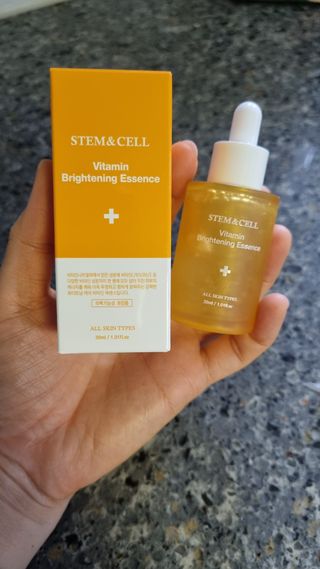 체르엠 스템앤셀 비타민 브라이트닝 에센스 30ml 1개 — 5점을 준 리뷰어가 2022년 1월 올린 사용 사진
