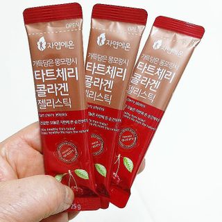 자연에온 가득담은 몽모랑시 타트체리 콜라겐 젤리스틱 — 5점을 준 리뷰어가 2021년 1월 올린 사용 사진