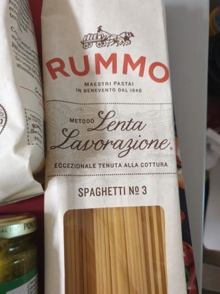 이탈리안 프리미엄 파스타 룸모 Rummo 파스타 2종 + 바질 페스토 + 블랙 트러플 페이스트 — 4.5점을 준 리뷰어가 2021년 7월 올린 사용 사진