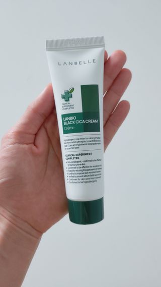 랑벨 랑바이오 블랙 시카 크림 50ml(블랙비 프로폴리스, 시카 4종, 판테놀 10 함유) — 3점을 준 리뷰어가 2022년 7월 올린 사용 사진