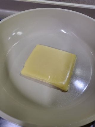 앙투어솔레 아일랜드 구워먹는 치즈 100 자연 치즈 와인안주 300g(100g x 3팩) — 5점을 준 리뷰어가 2022년 9월 올린 사용 사진