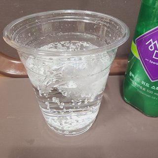 몽베스트 Montbest with Sparkling water Lime20병 — 5점을 준 리뷰어가 2022년 7월 올린 사용 사진