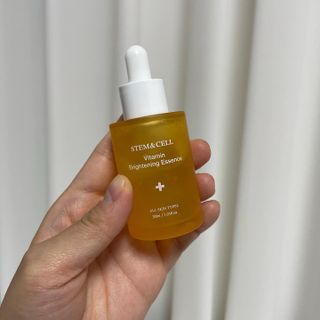 체르엠 스템앤셀 비타민 브라이트닝 에센스 30ml 1개 — 3점을 준 리뷰어가 2021년 11월 올린 사용 사진
