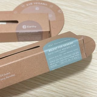 [후르디아] 올리브영 착한보습 비건 립버터 2종 — 5점을 준 리뷰어가 2022년 10월 올린 사용 사진