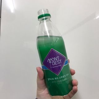 몽베스트 Montbest with Sparkling water Plain 20병 — 4.5점을 준 리뷰어가 2021년 11월 올린 사용 사진