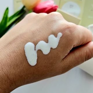 아이레시피 모이스트터치 스포츠 선밀크 50ml (SPF50+ PA+++) — 5점을 준 리뷰어가 2023년 6월 올린 사용 사진