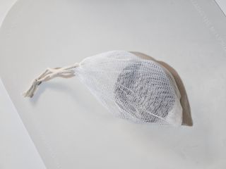 free [아토르] 9종 임상완료 아토르 다름 샴푸바_블랙  프리미엄 두피 케어 샴푸바 — 5점을 준 리뷰어가 2024년 5월 올린 사용 사진