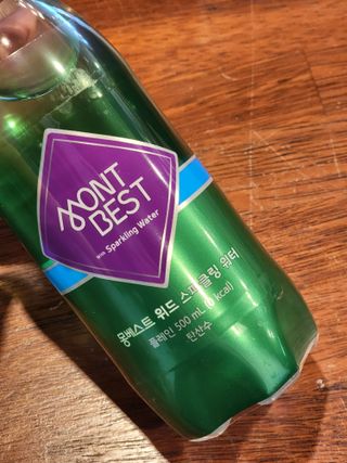 몽베스트 Montbest with Sparkling water Plain 20병 — 5점을 준 리뷰어가 2022년 9월 올린 사용 사진