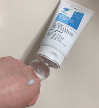 랑벨 수퍼내츄럴 아쿠아 수딩 크림 100ml — 3.5점을 준 리뷰어가 2022년 4월 올린 사용 사진