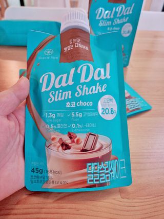 달달슬림쉐이크 프리 (릴스) 달달슬림 맛있는 단백질 쉐이크 파우치 다이어트 식사대용 프로틴 파우더 보충제 — 5점을 준 리뷰어가 2025년 8월 올린 사용 사진