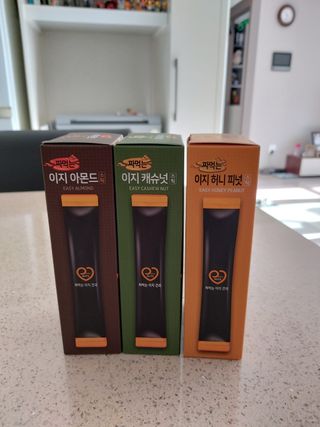 짜먹는 이지견과 짜먹는 이지아몬드, 짜먹는 이지허니피넛, 짜먹는 이지캐슈넛 각 10g X  10포 — 5점을 준 리뷰어가 2021년 1월 올린 사용 사진