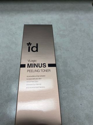 아이디플라코스메틱 아이디 브이로직 마이너스 필링 토너 110ml — 5점을 준 리뷰어가 2022년 5월 올린 사용 사진
