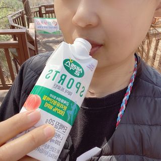 셀렉스스포츠 셀렉스 스포츠 웨이 프로틴 복숭아_ 330ml x 12팩 — 4.5점을 준 리뷰어가 2021년 3월 올린 사용 사진