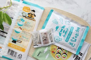 해풀잎 누구나 김밥*1ea [(혼합야채 35g *1ea,  김밥김 (5g, 5ea),  양념간장 (6g, 5ea), 참기름(5g, 2ea)] — 5점을 준 리뷰어가 2022년 10월 올린 사용 사진