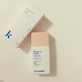 키노닉스 로지 톤업 선밀크 — 5점을 준 리뷰어가 2021년 8월 올린 사용 사진