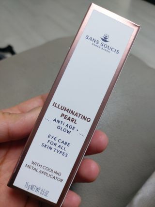 산수시 일루미네이팅 펄 영양 다크서클 스틱 아이 크림 케어 15ml — 5점을 준 리뷰어가 2021년 6월 올린 사용 사진