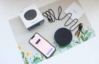 아카라 집 밖에서도 집 안을 돌봐주는 스마트 리모컨 — 5점을 준 리뷰어가 2022년 6월 올린 사용 사진