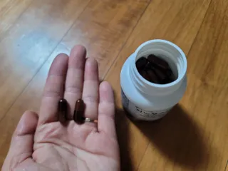 프리마인 홍삼의 강력한 에너지, 이제는 흡수율을 높인 최첨단 캡슐로 간편하게 초고속 충전하세요. — 5점을 준 리뷰어가 2022년 9월 올린 사용 사진