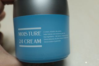 Dr.느루벗 느루벗 모이스쳐 24 크림 — 4점을 준 리뷰어가 2021년 3월 올린 사용 사진