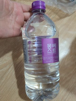 몽베스트 MONTBEST 1L 12입 — 5점을 준 리뷰어가 2022년 4월 올린 사용 사진