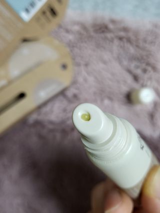 [후르디아] 올리브영 착한보습 비건 립버터 2종 — 5점을 준 리뷰어가 2023년 1월 올린 사용 사진