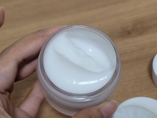 플레라디 에델바이스 인리치드 머랭 크림 — 5점을 준 리뷰어가 2021년 7월 올린 사용 사진