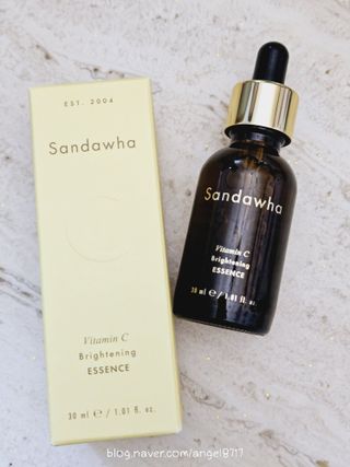 스킨큐어 산다화 비타민c 화이트닝 에센스 30ml — 5점을 준 리뷰어가 2023년 10월 올린 사용 사진