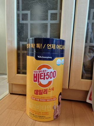 광동생활건강 [광동] 제니비타민C 비타500데일리스틱 180포+제니등신대+제니스티커 — 5점을 준 리뷰어가 2021년 12월 올린 사용 사진